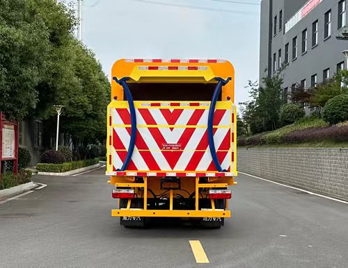 東風途逸防撞緩沖車